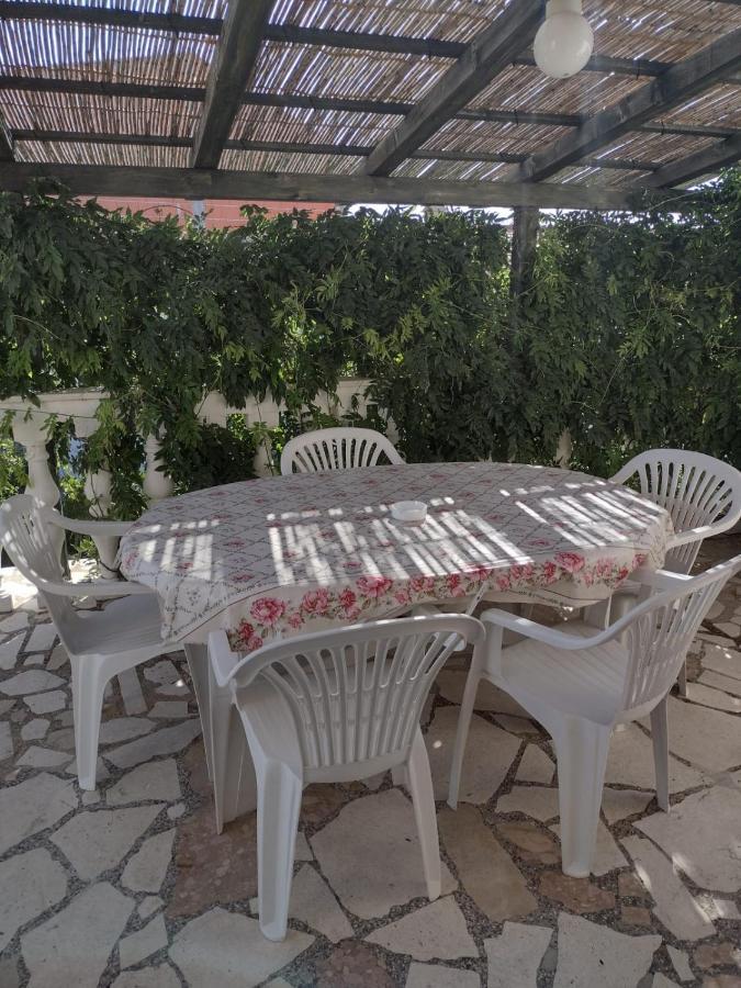 Apartmani Zmiric Примоштен Экстерьер фото